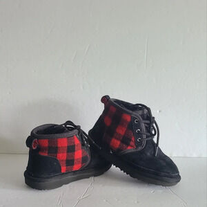 UGG Black suede leather  boys boots sz.1